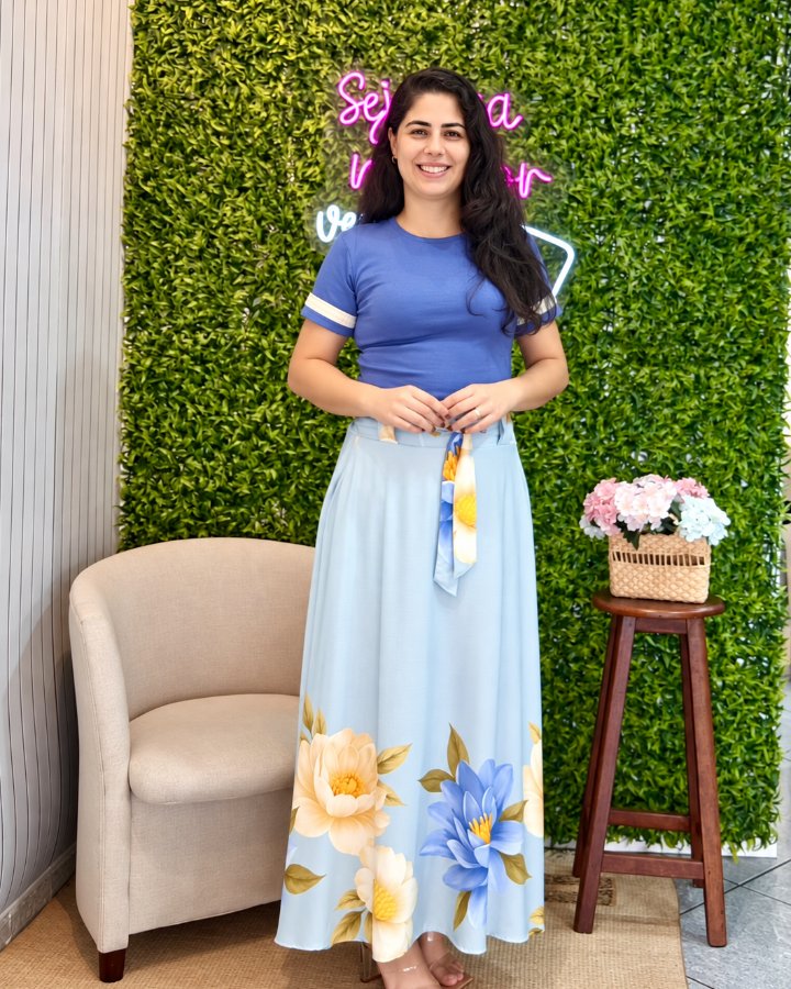 Categoria Saias, com a Saia Floral Midi